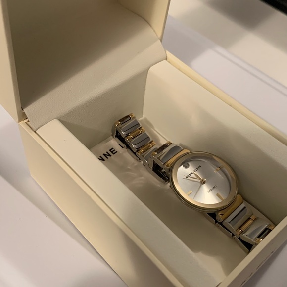 Anne Klein Duo-Tone designer watch gold and silver - Picture 3 of 4